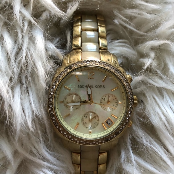 Watch - Picture 3 of 3